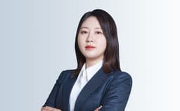'째려봤다'고 고소하고, 무혐의 나와도 2차 고소…'교권 추락'에 신음하는 교사들